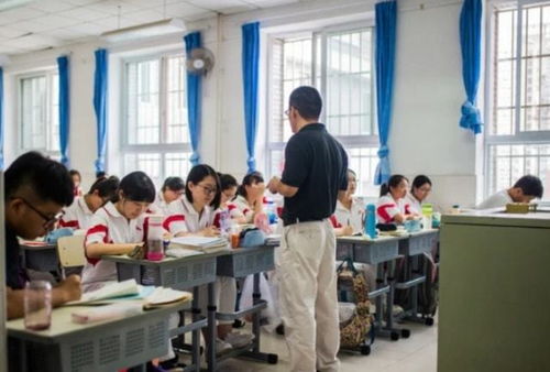 家長一句話有多 傷人 38年教齡老教師毅然選擇辭職,引發(fā)關(guān)注