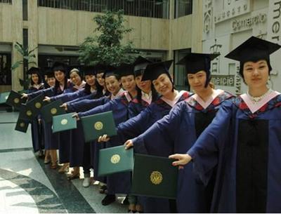 逐步取消三本了,很多企業對民辦大學還有偏見,你怎么看?